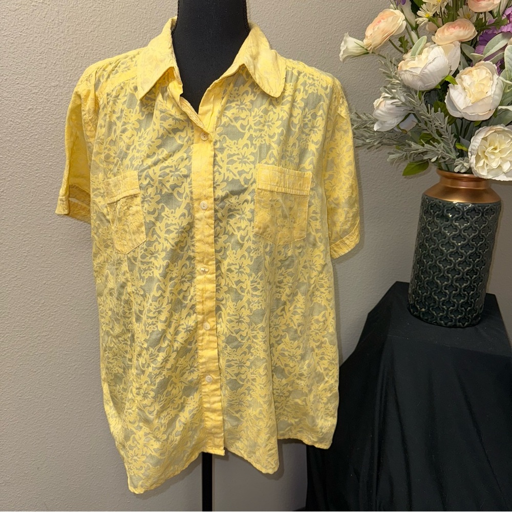 Allison Daley Yellow Floral Jacquard Button Front Shirt Short Sleeve